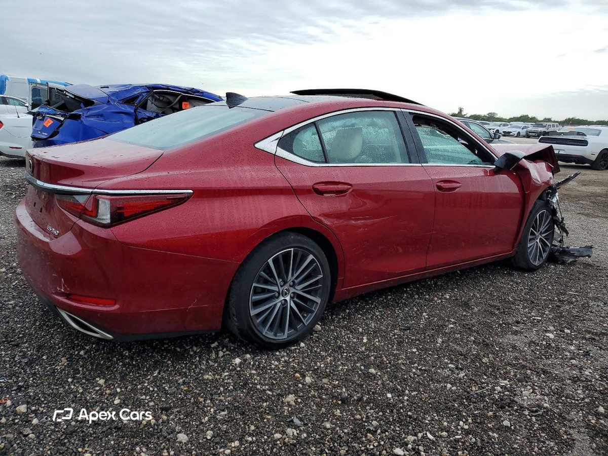 Lexus ES 2022