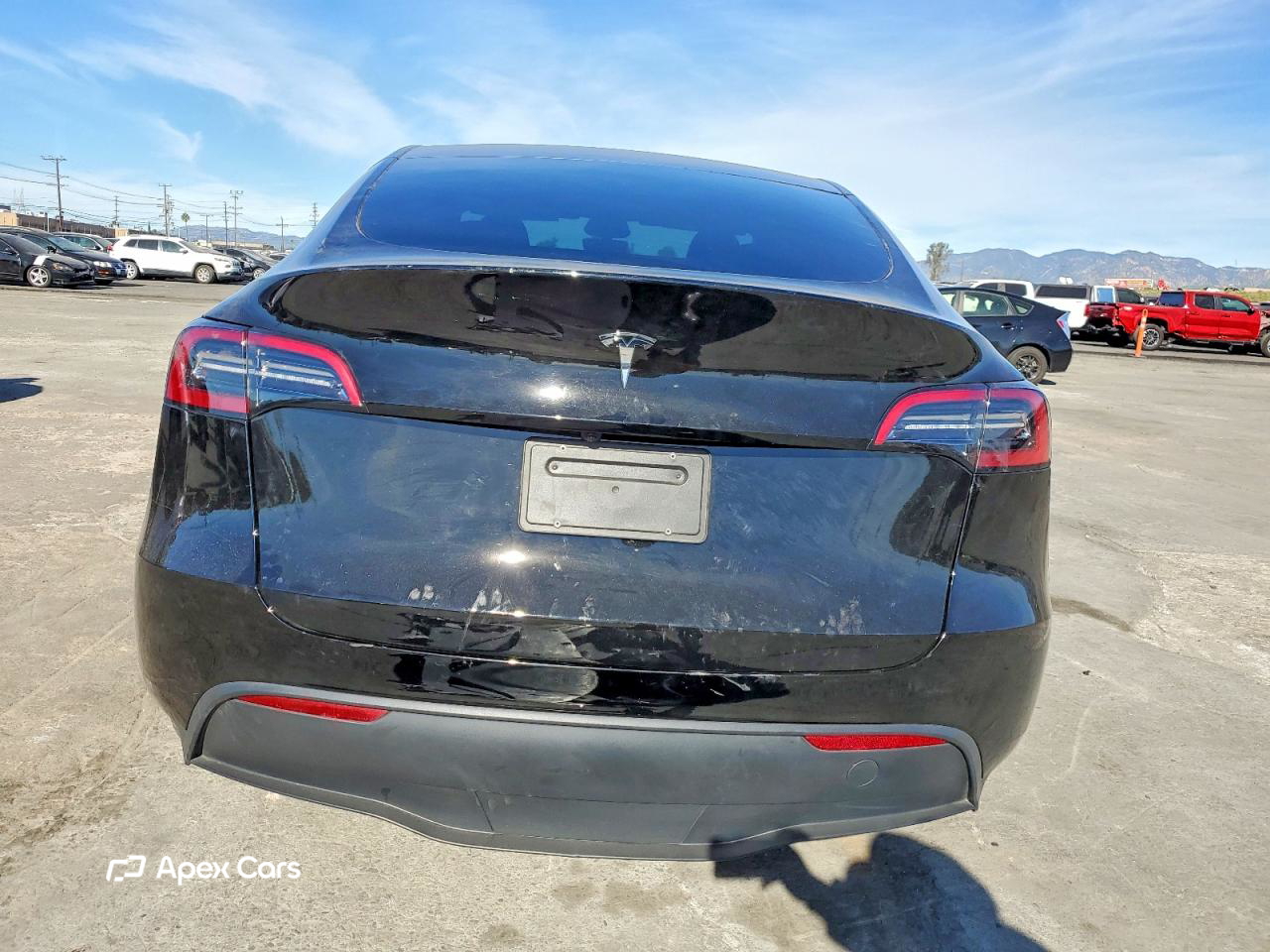 Tesla Model Y 2025