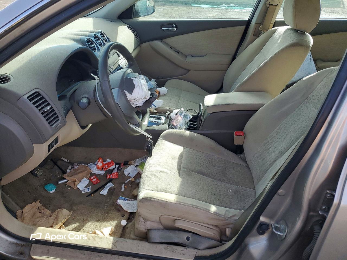 Nissan Altima 2012