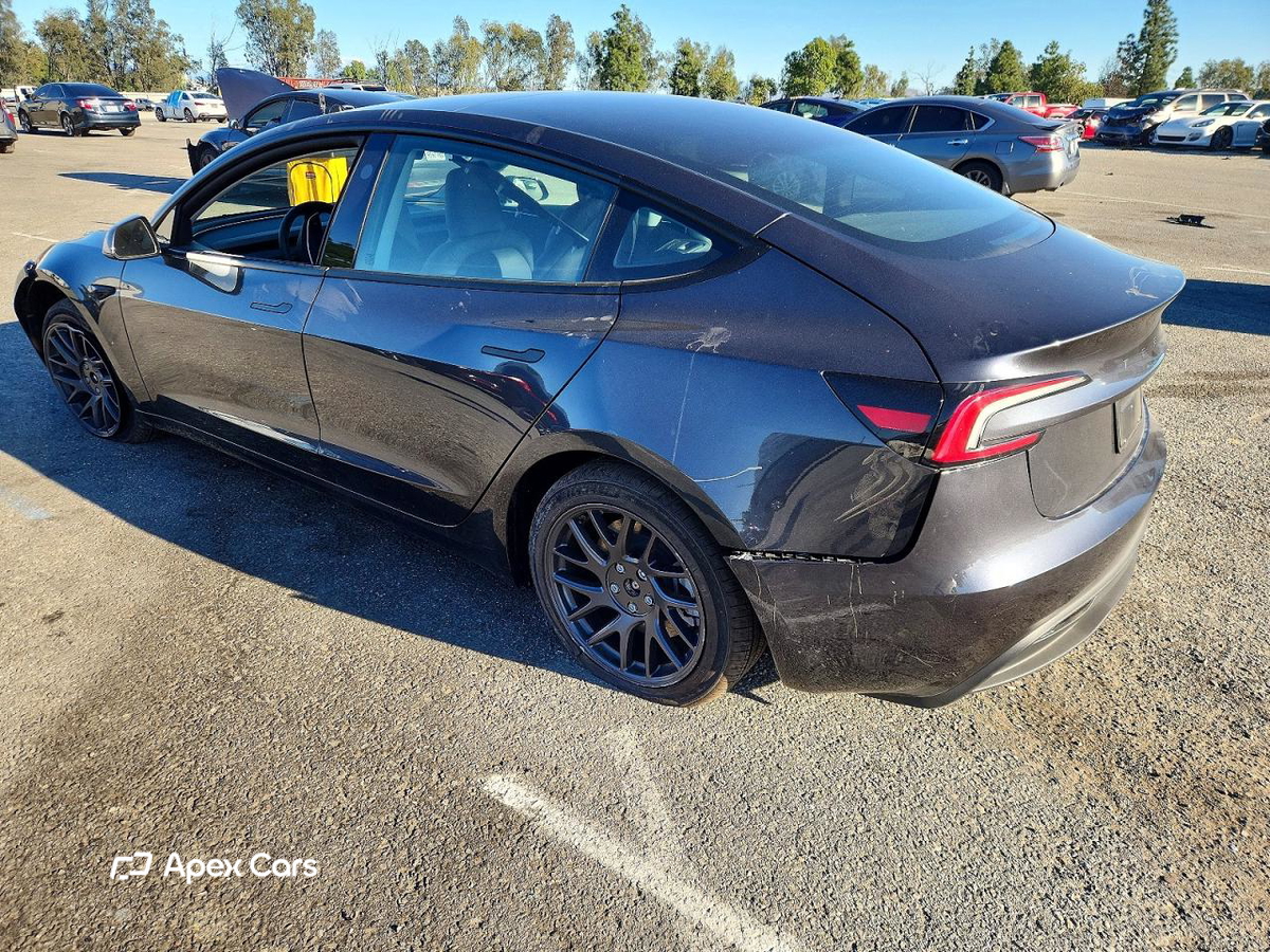 Tesla Model 3 2025