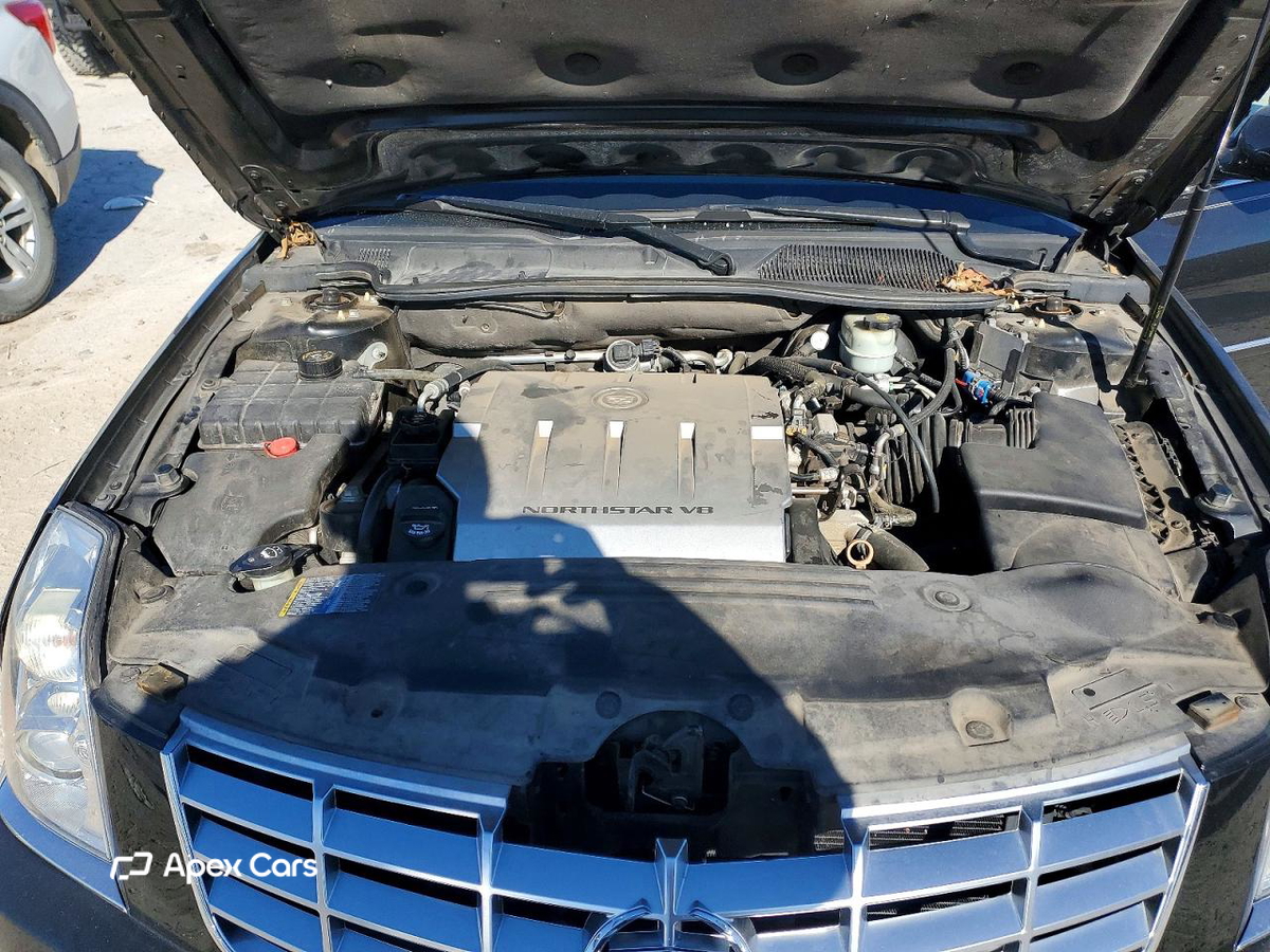 Cadillac DTS 2011