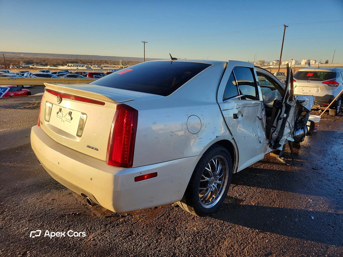 Cadillac STS 2005