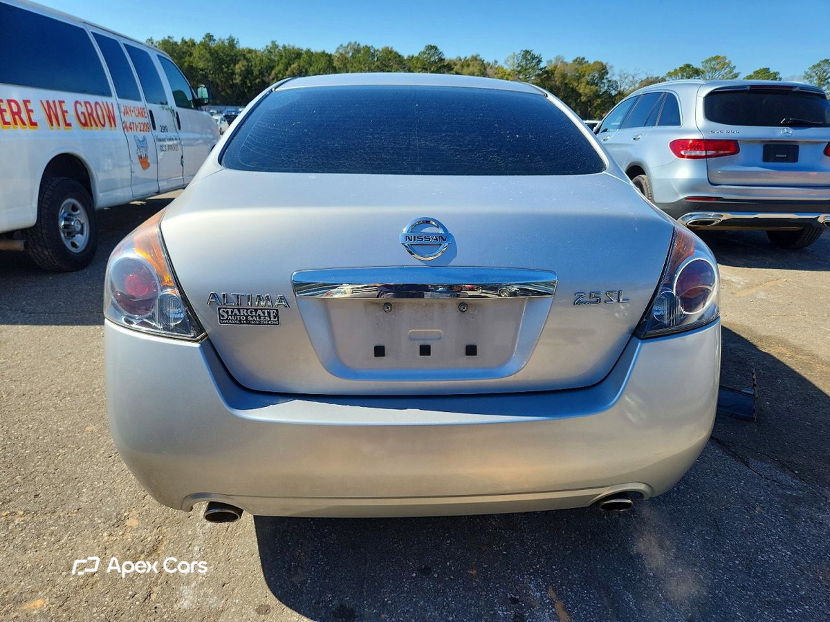 Nissan Altima 2012