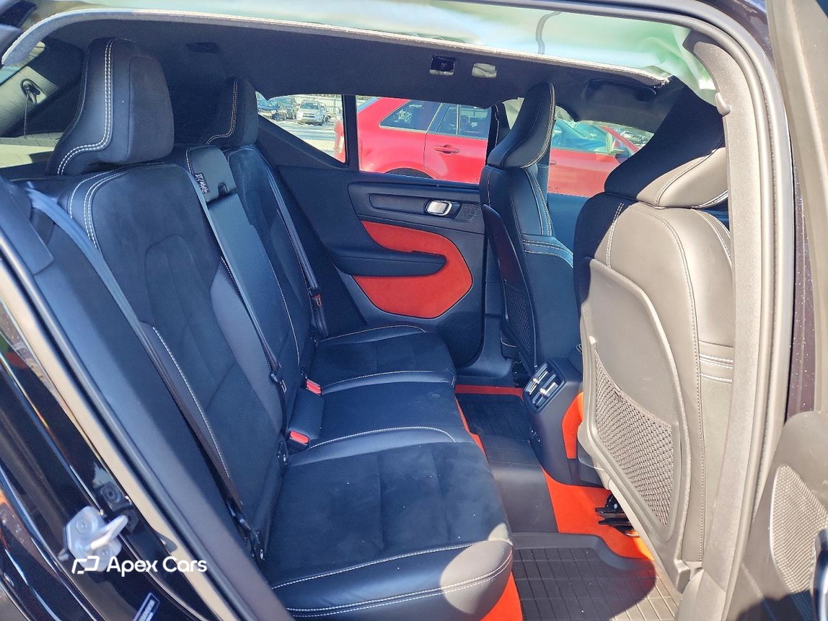 Volvo XC40 2021