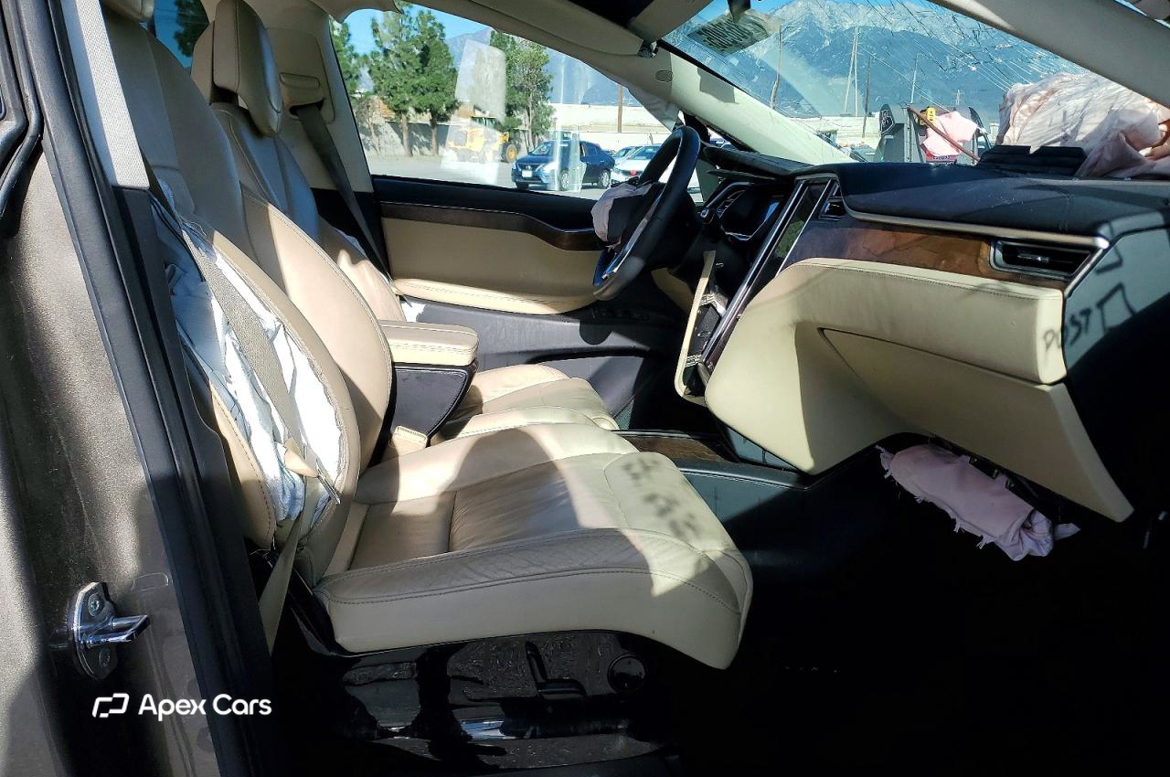 Tesla Model X 2016
