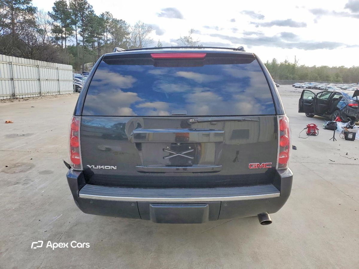 GMC Yukon 2013