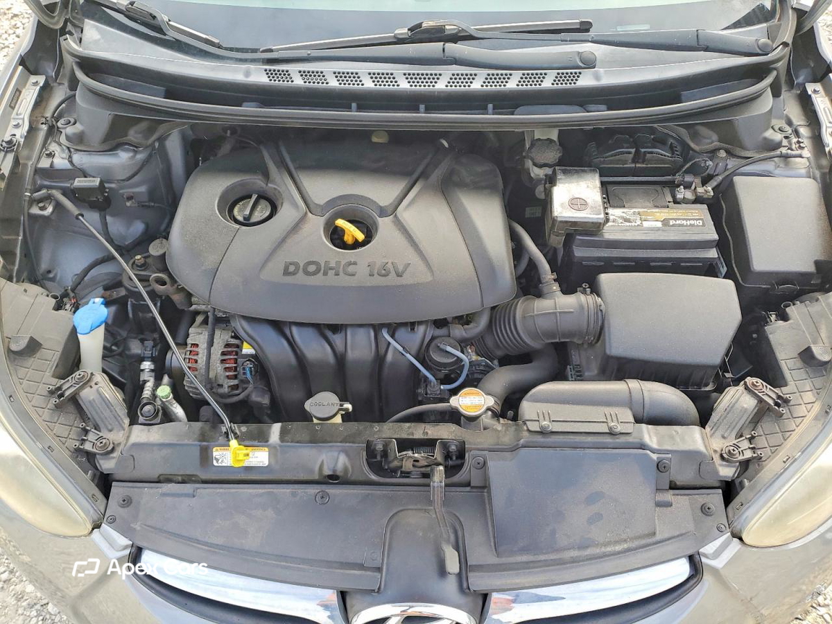 Hyundai Elantra 2012