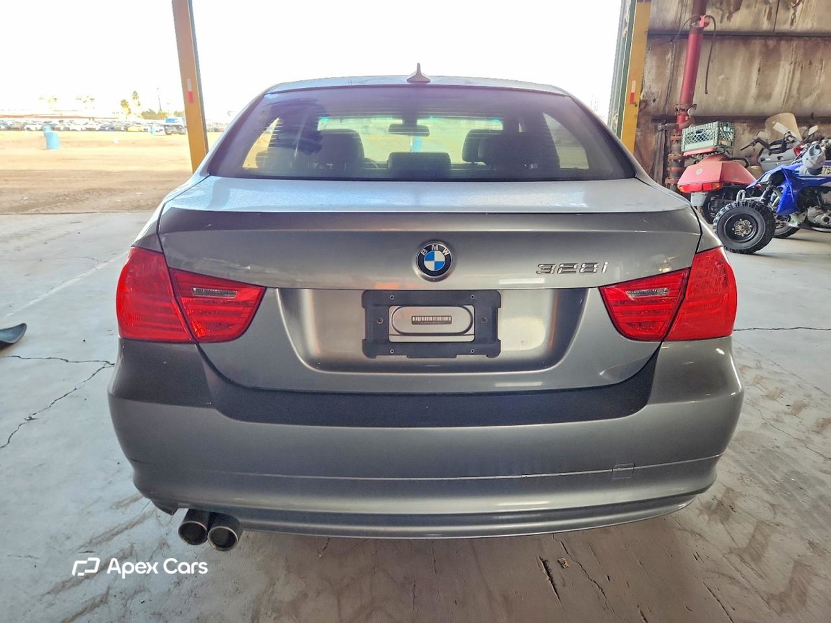 BMW Series 3 2011