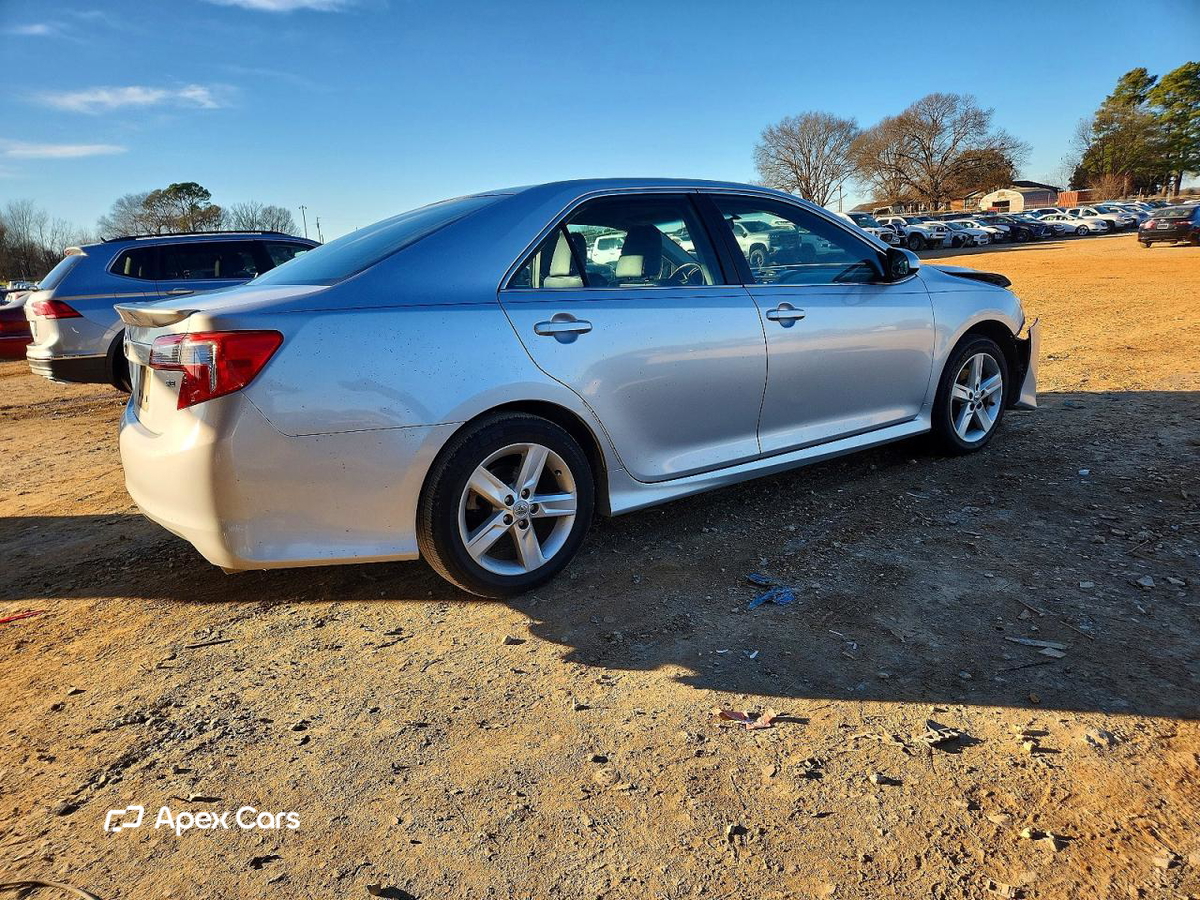 Toyota Camry 2012