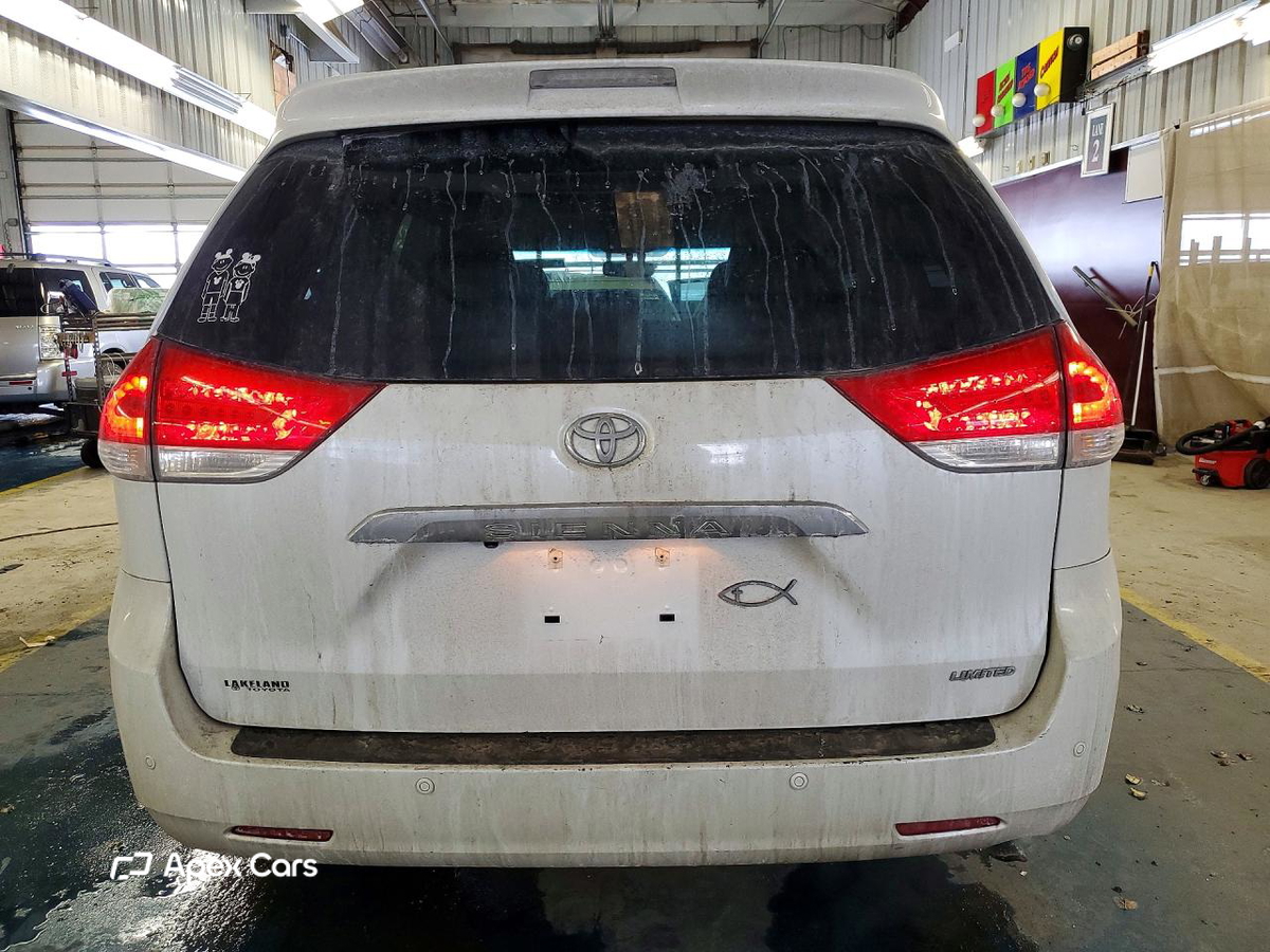 Toyota Sienna 2012