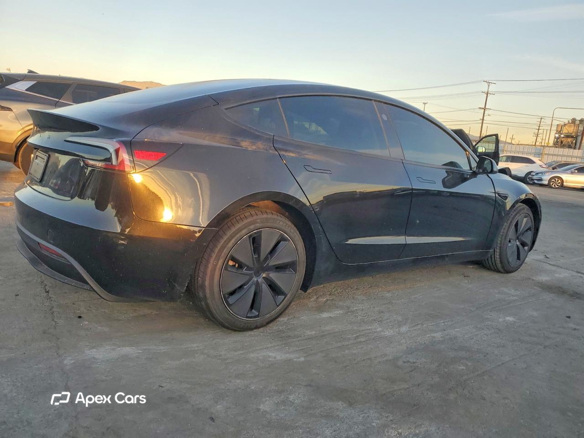 Tesla Model 3 2025