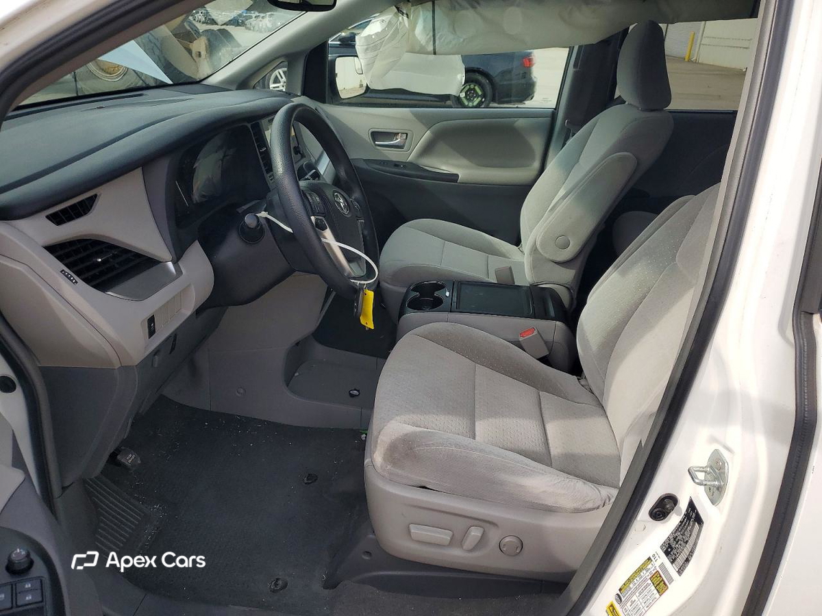 Toyota Sienna 2015