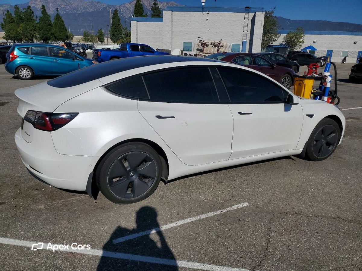 Tesla Model 3 2022