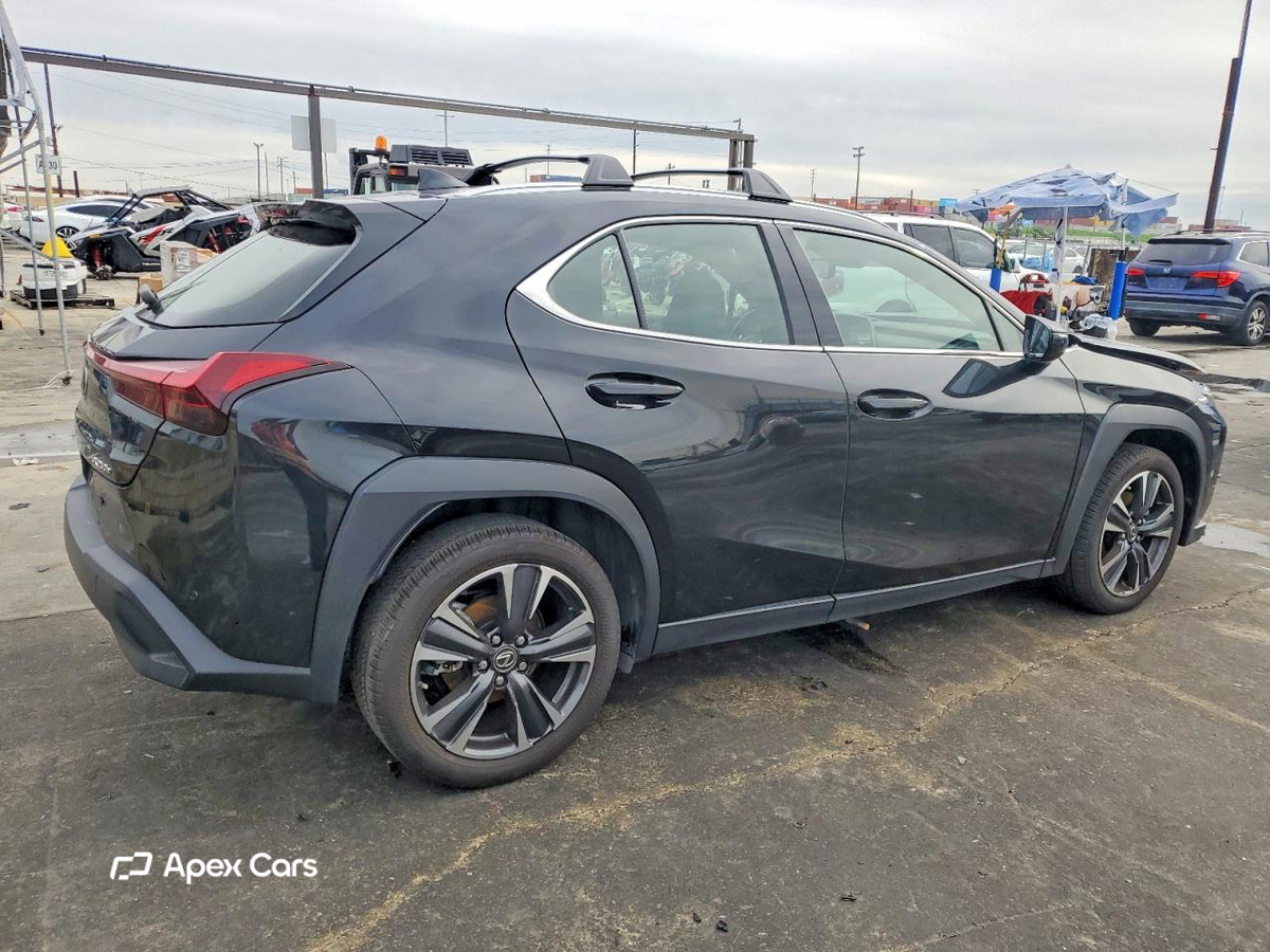 Lexus UX 2023