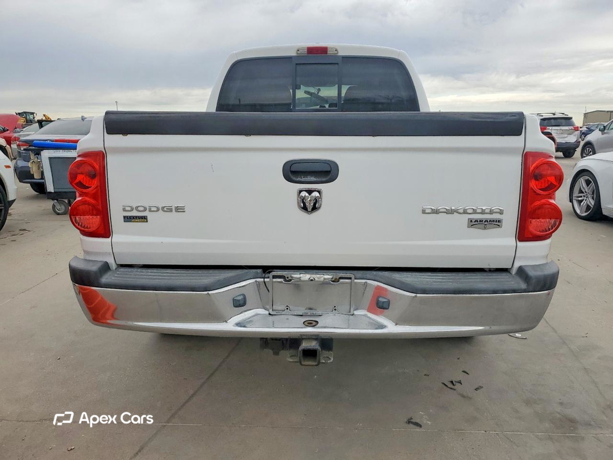 Dodge Dakota 2011