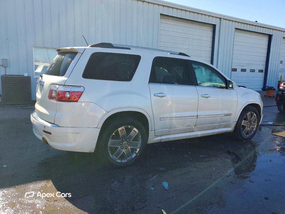 GMC Acadia 2011
