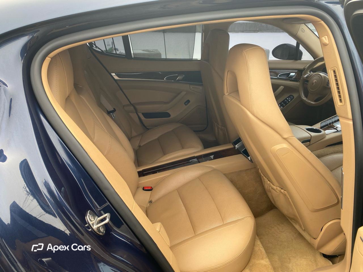 Porsche Panamera 2012