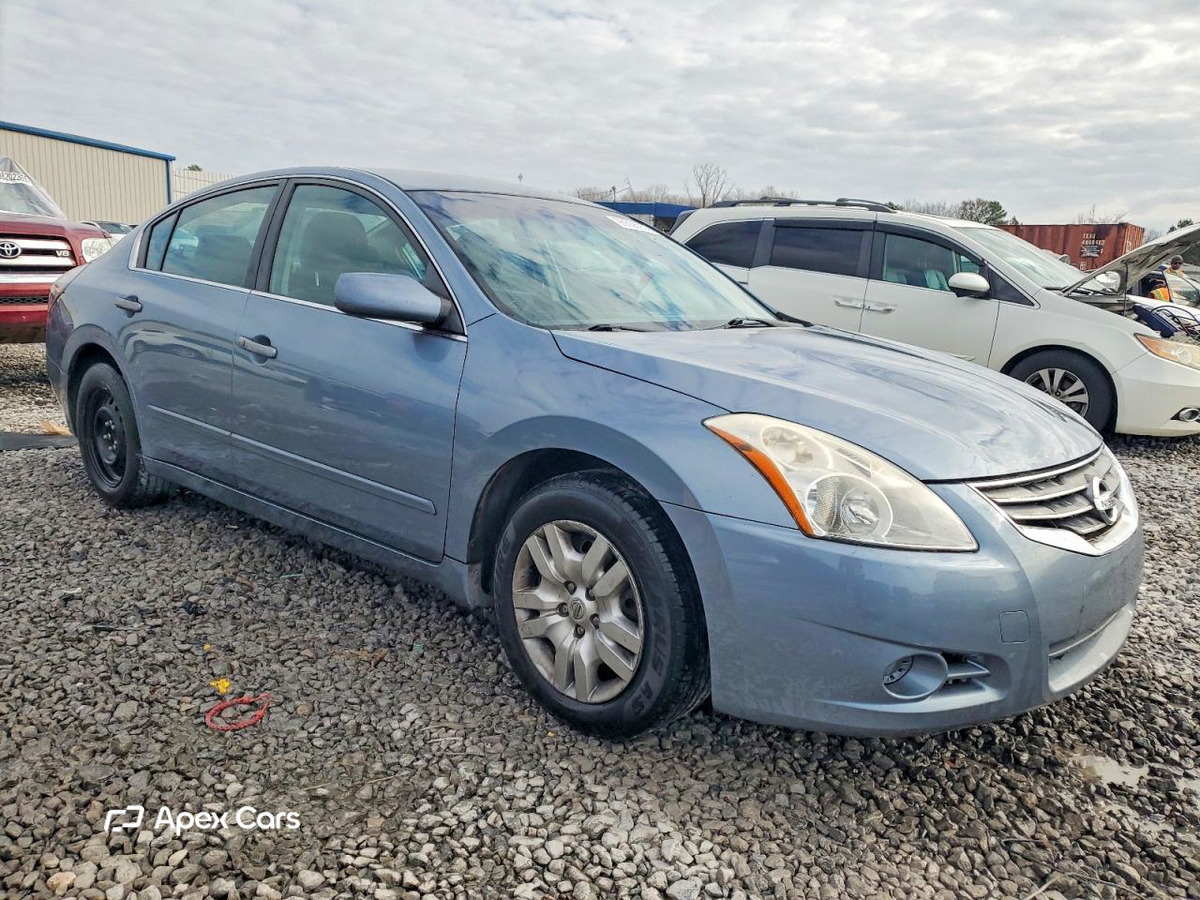Nissan Altima 2012
