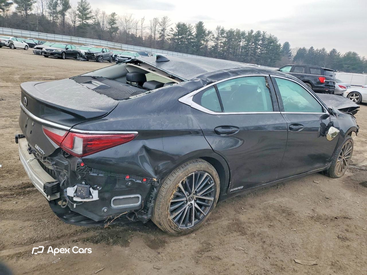 Lexus ES 2022