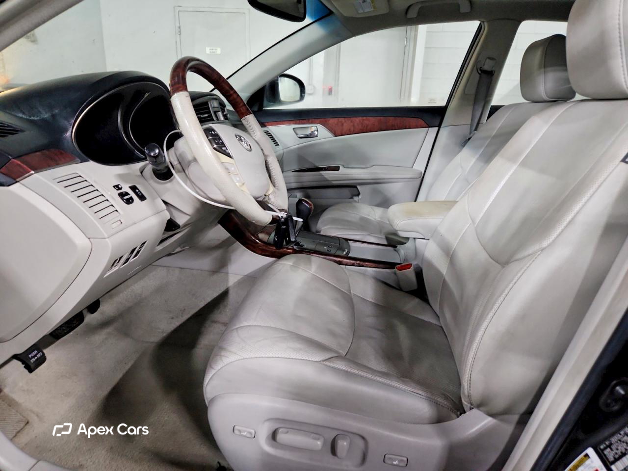 Toyota Avalon 2012