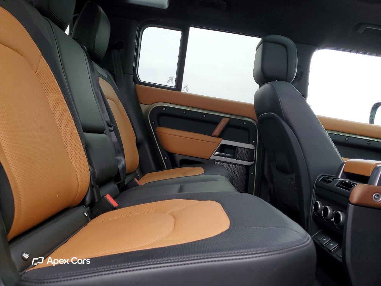 Land Rover Defender 2023