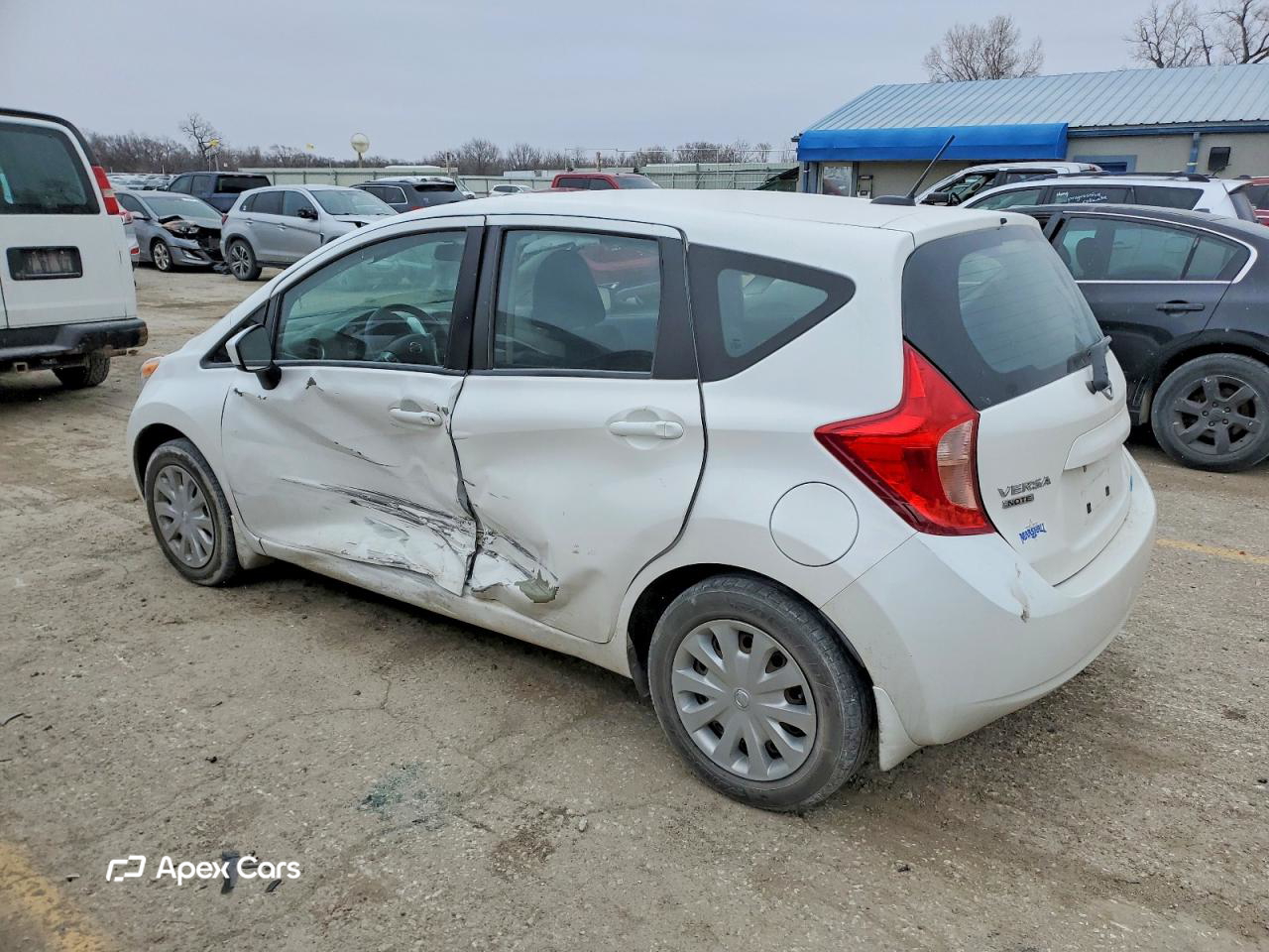 Nissan Versa 2016