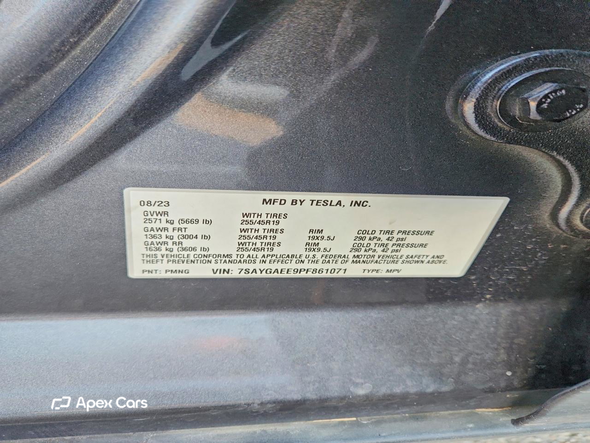 Tesla Model Y 2023