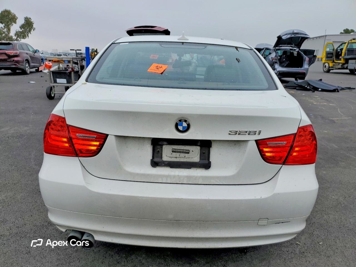 BMW Series 3 2011