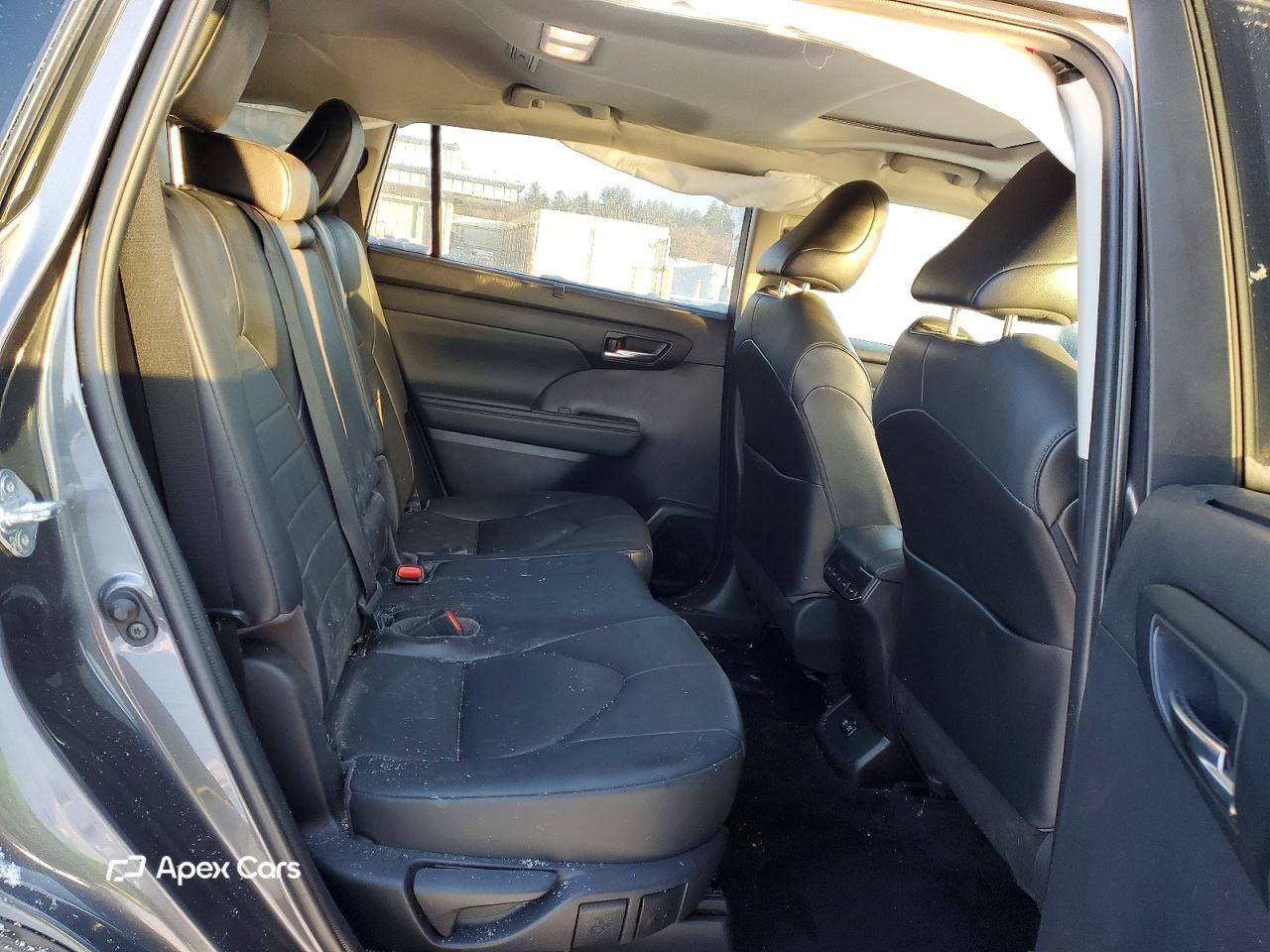 Toyota Highlander 2021
