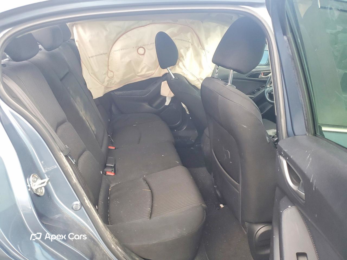 Mazda 3 2015