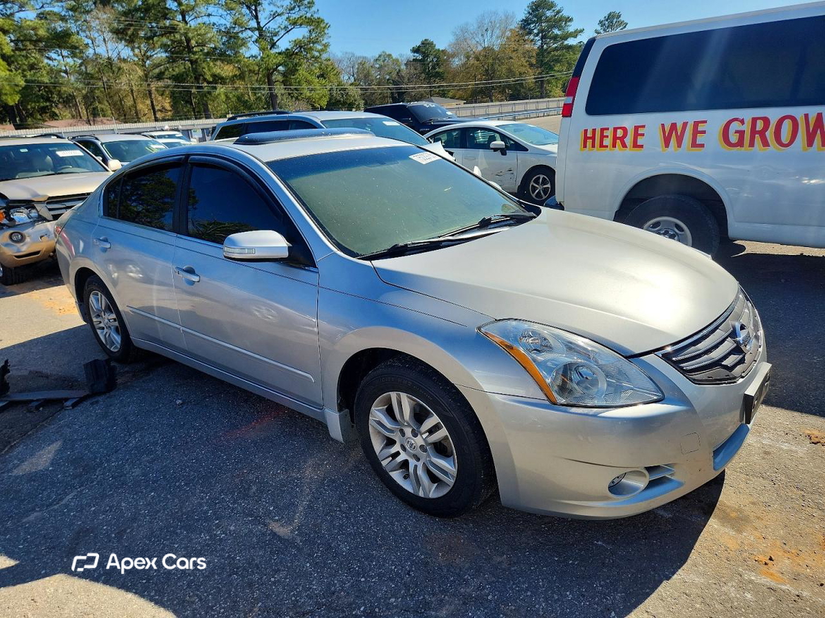 Nissan Altima 2012
