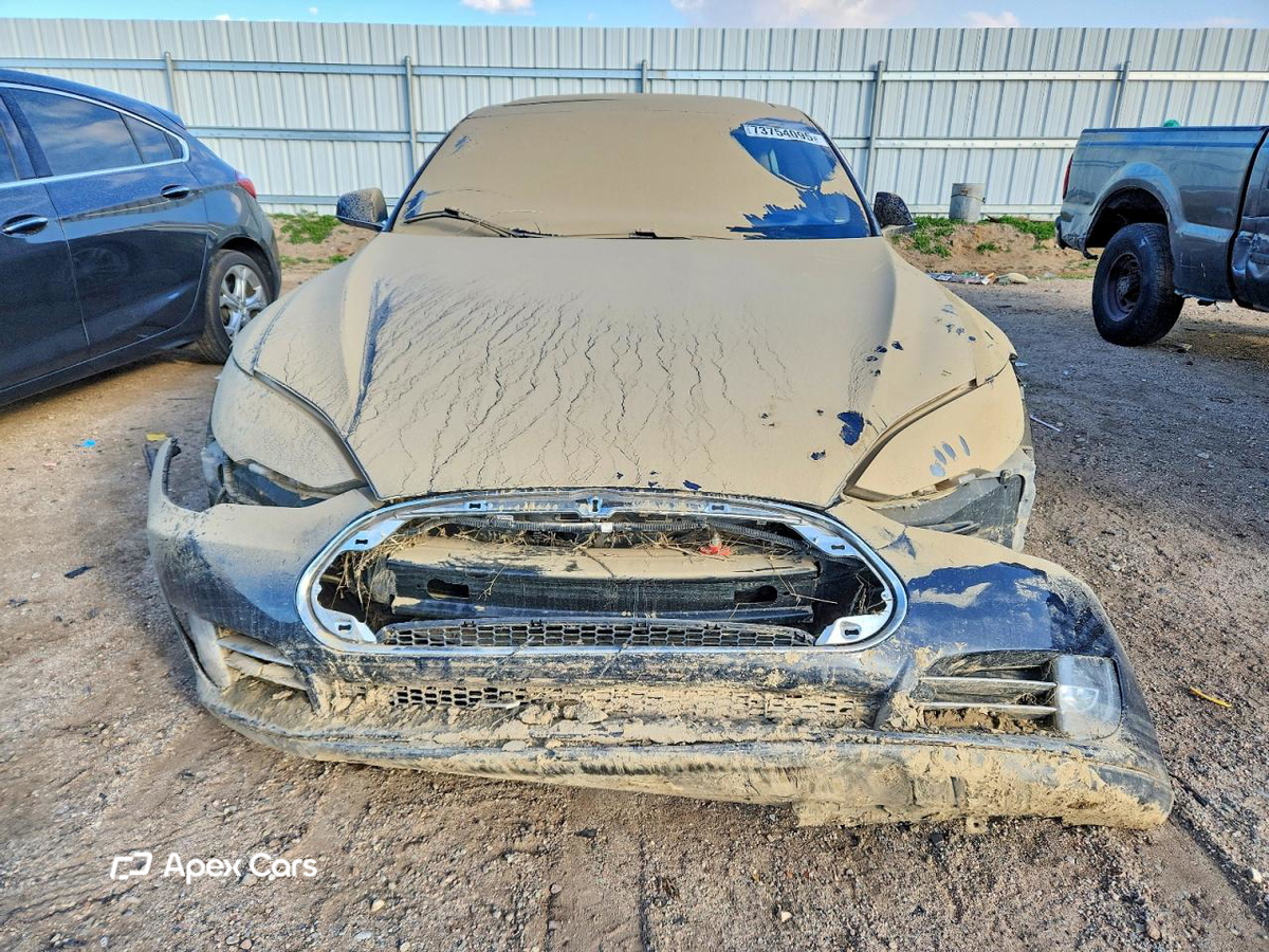 Tesla Model S 2013