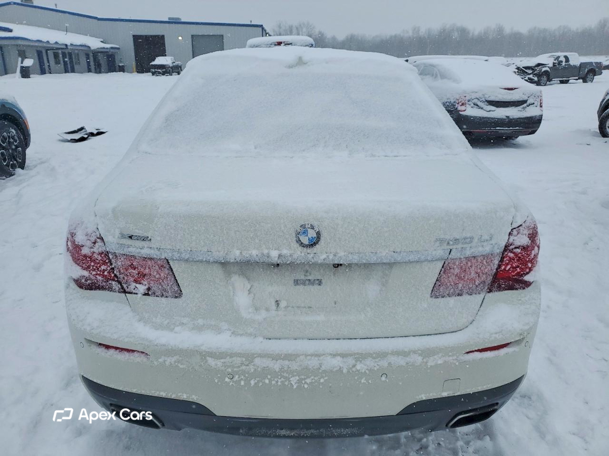 BMW Series 7 2015