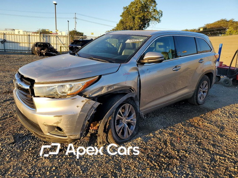 Toyota Highlander 2015 - Image 1 of 14