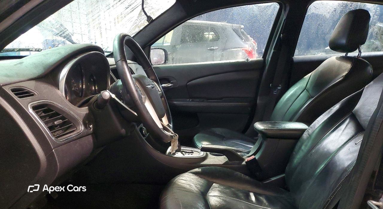 Chrysler 200 2011