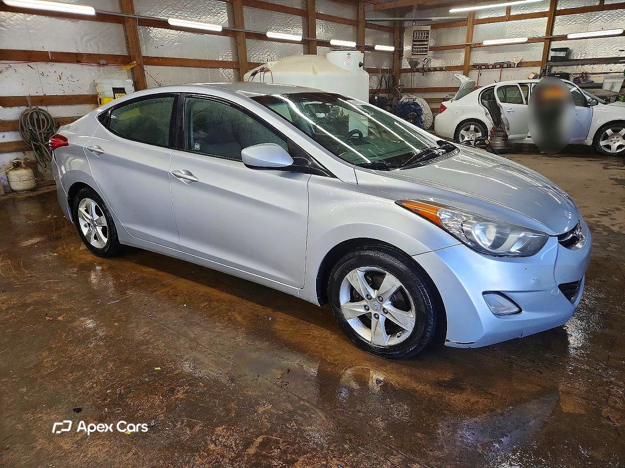 Hyundai Elantra 2012