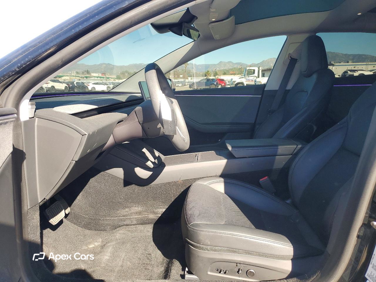 Tesla Model 3 2024