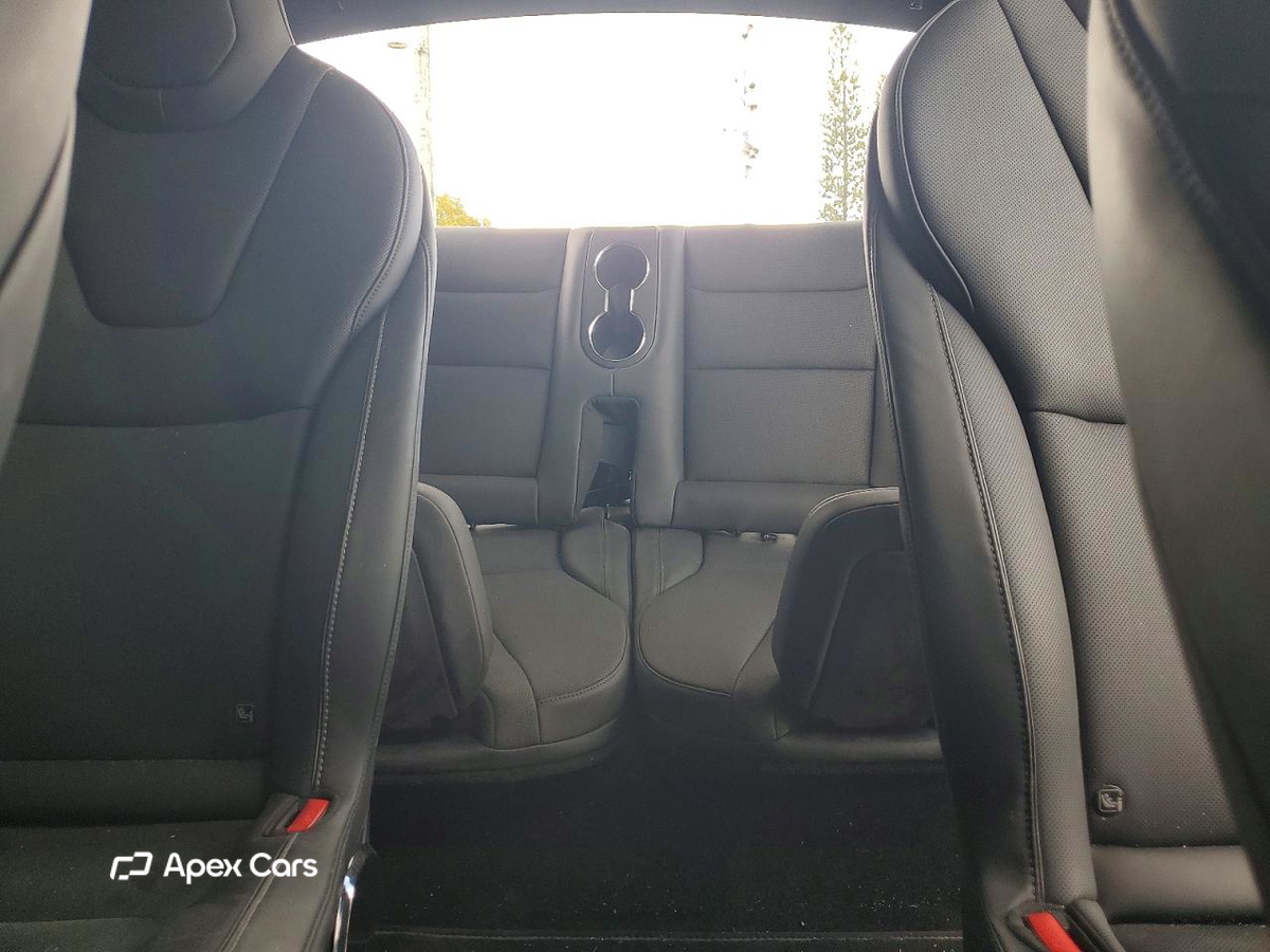 Tesla Model X 2024