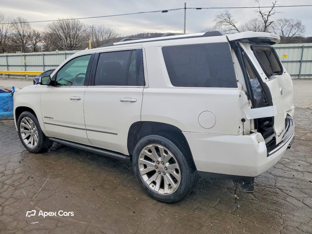 GMC Yukon 2016