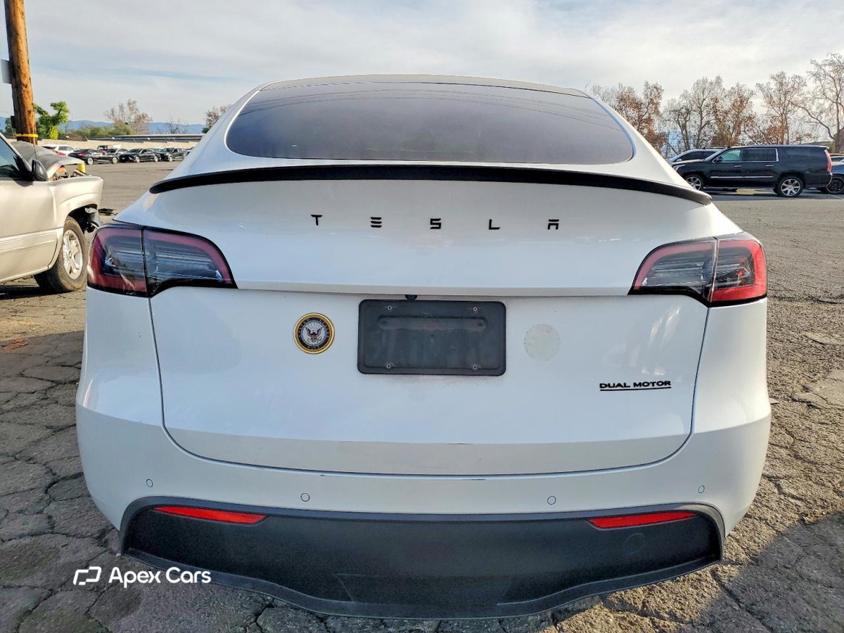 Tesla Model Y 2022