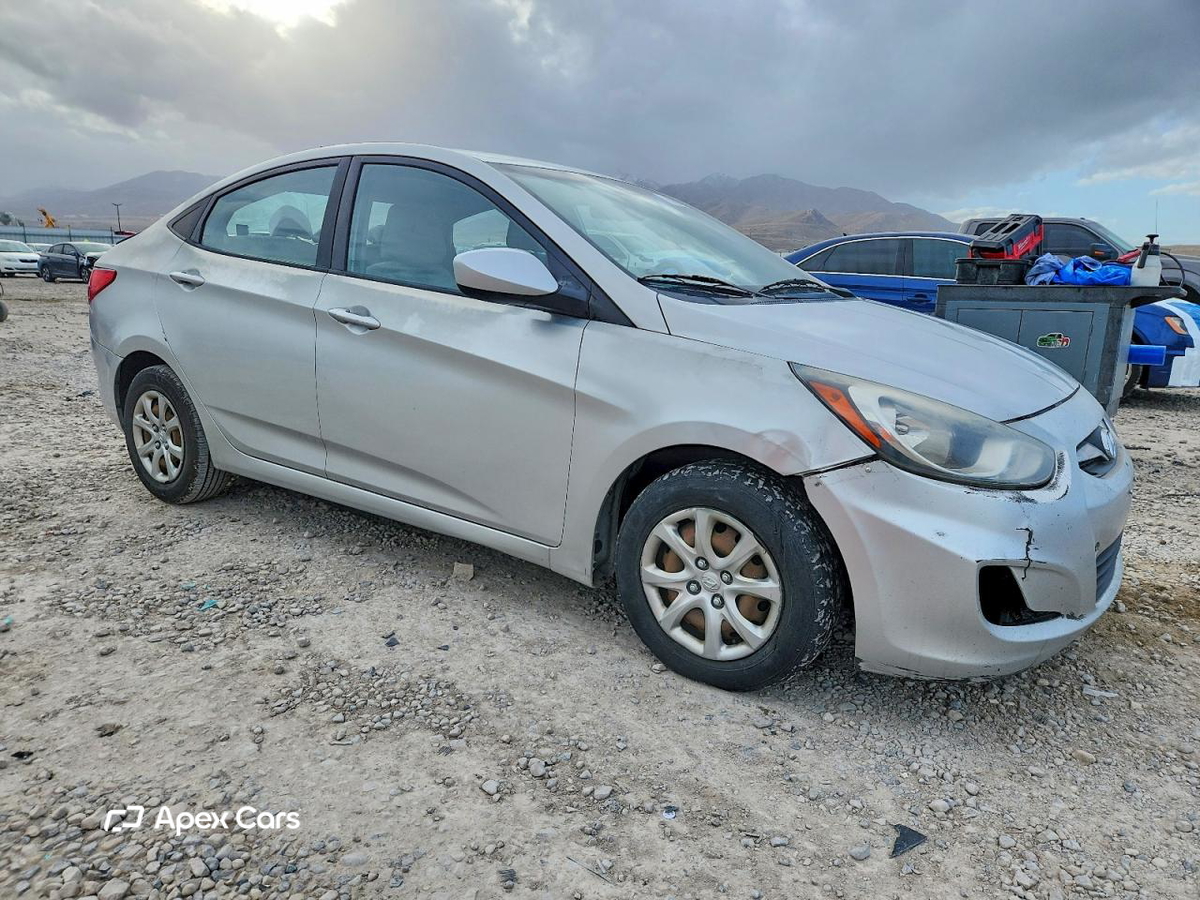 Hyundai Accent 2013
