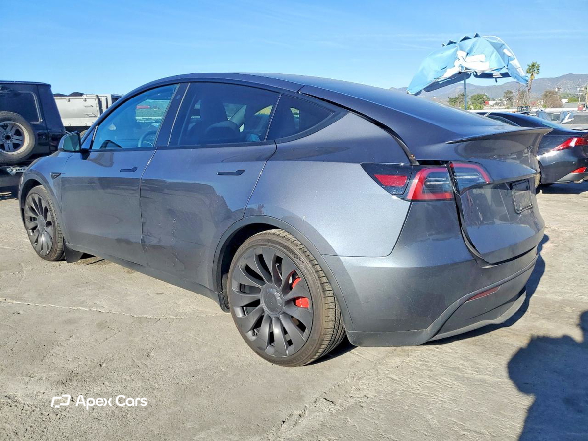 Tesla Model Y 2023