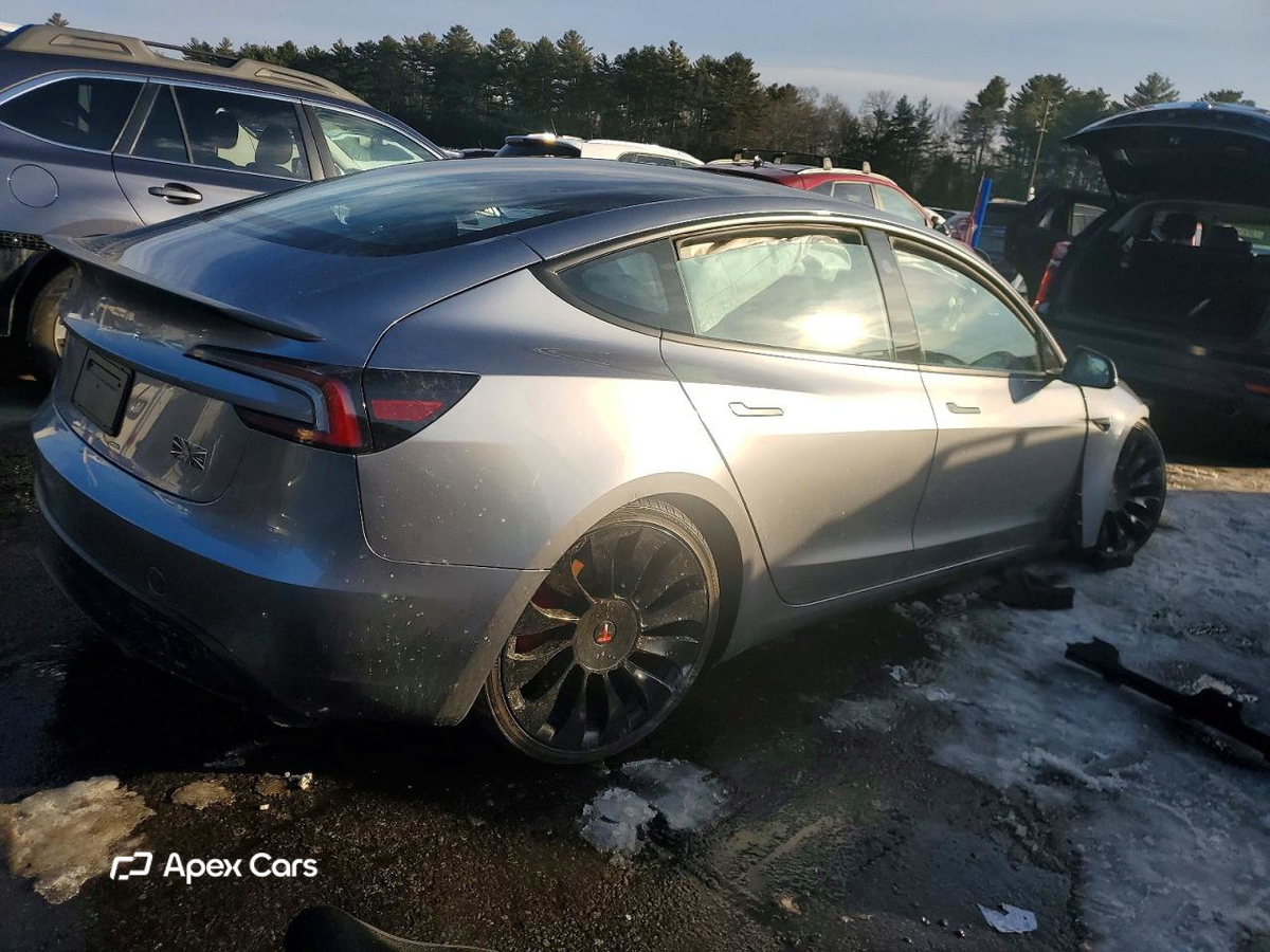 Tesla Model 3 2025