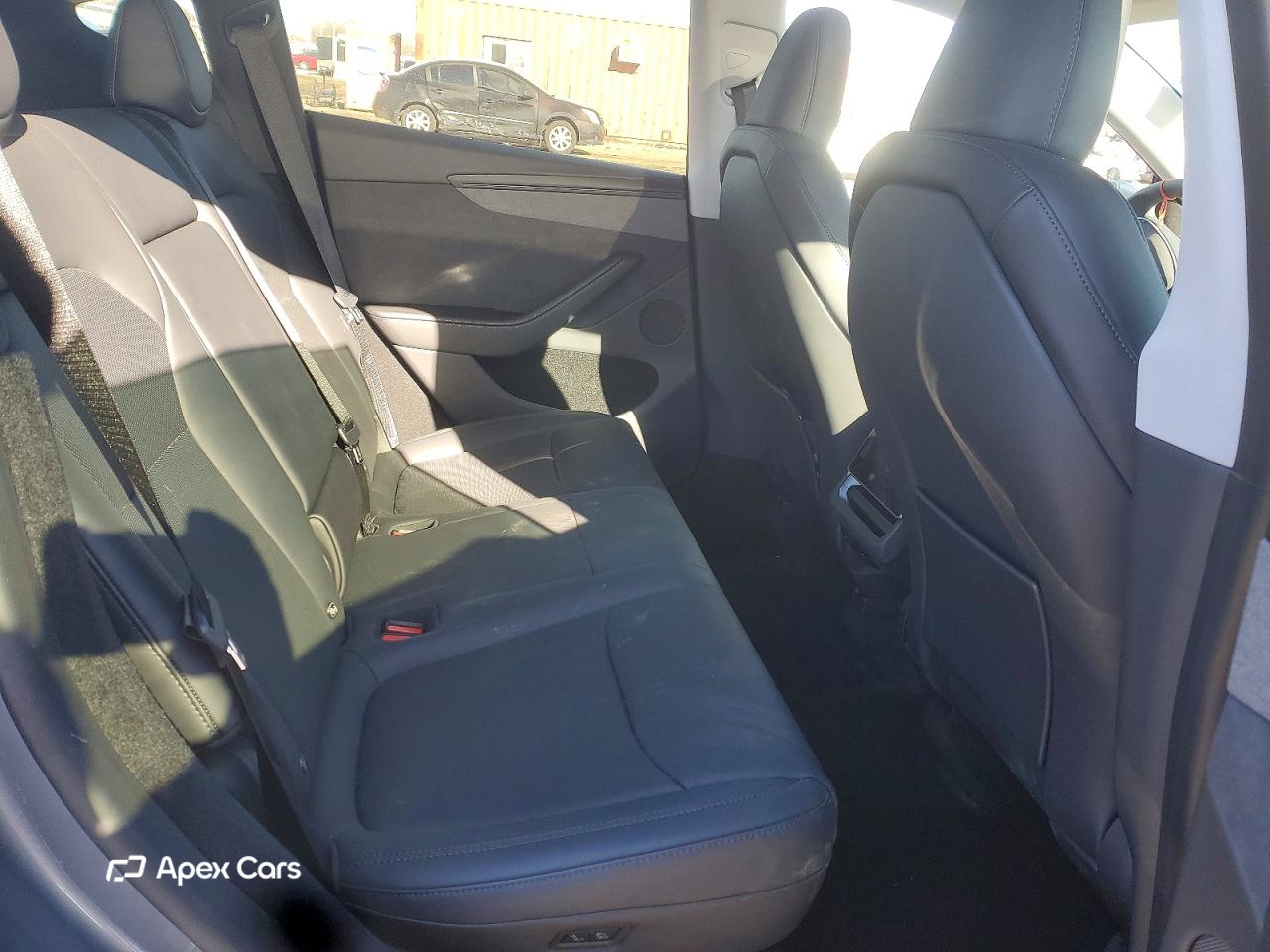 Tesla Model Y 2026