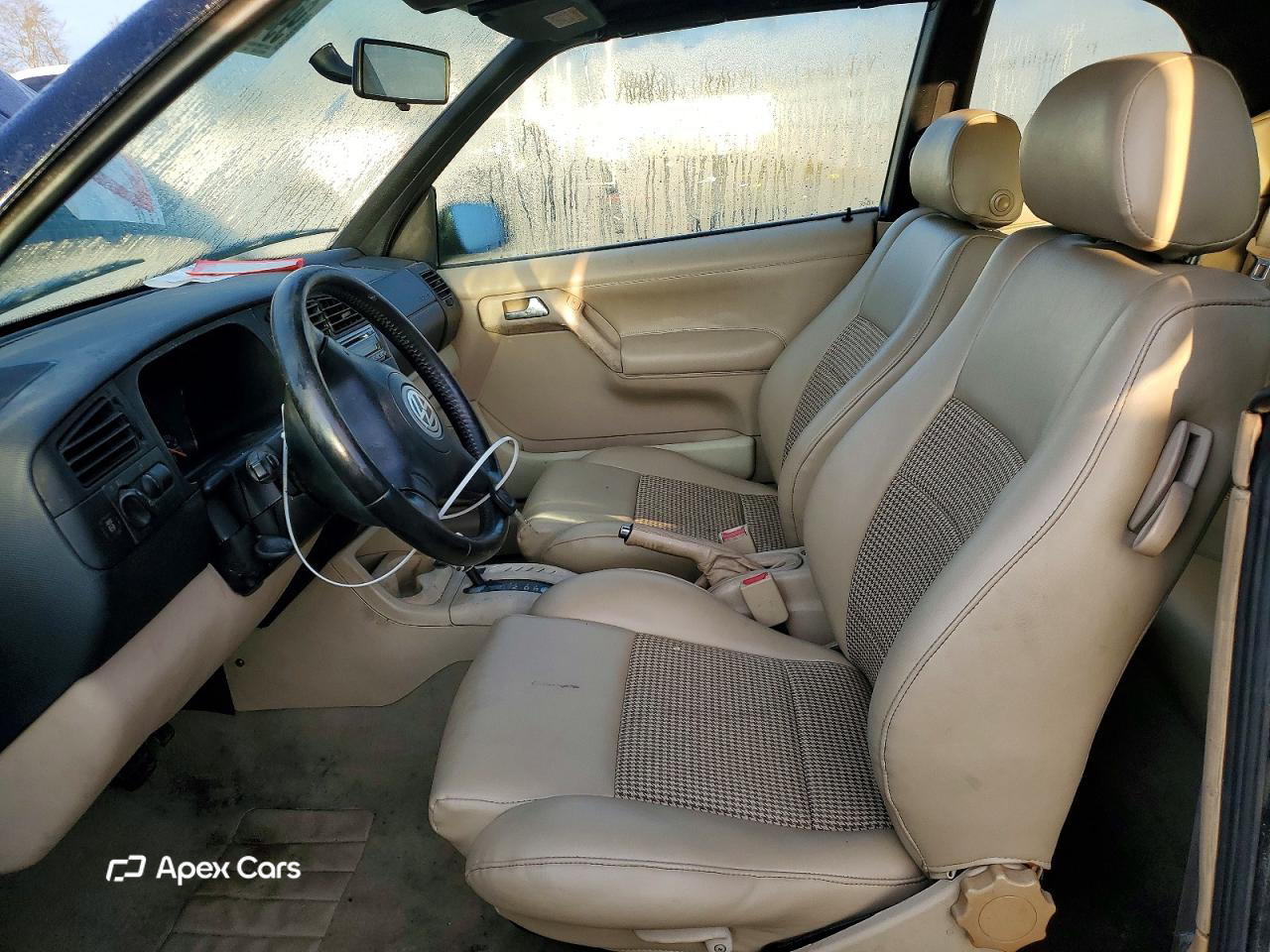 Volkswagen  2000