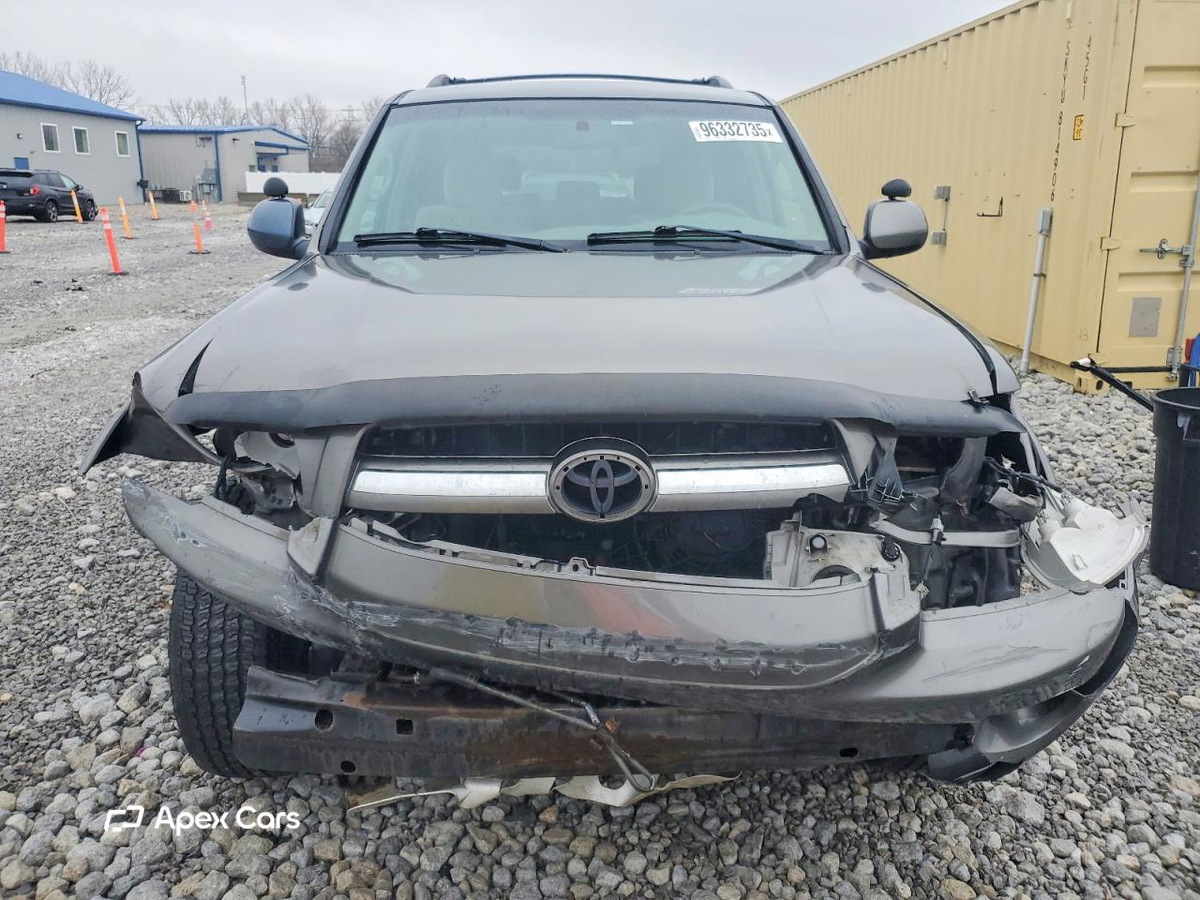 Toyota Sequoia 2005