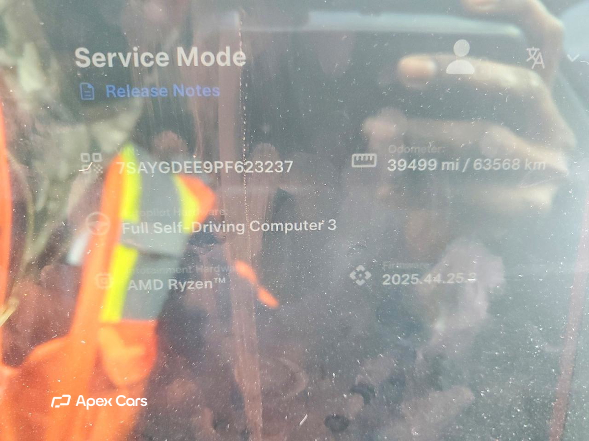 Tesla Model Y 2023
