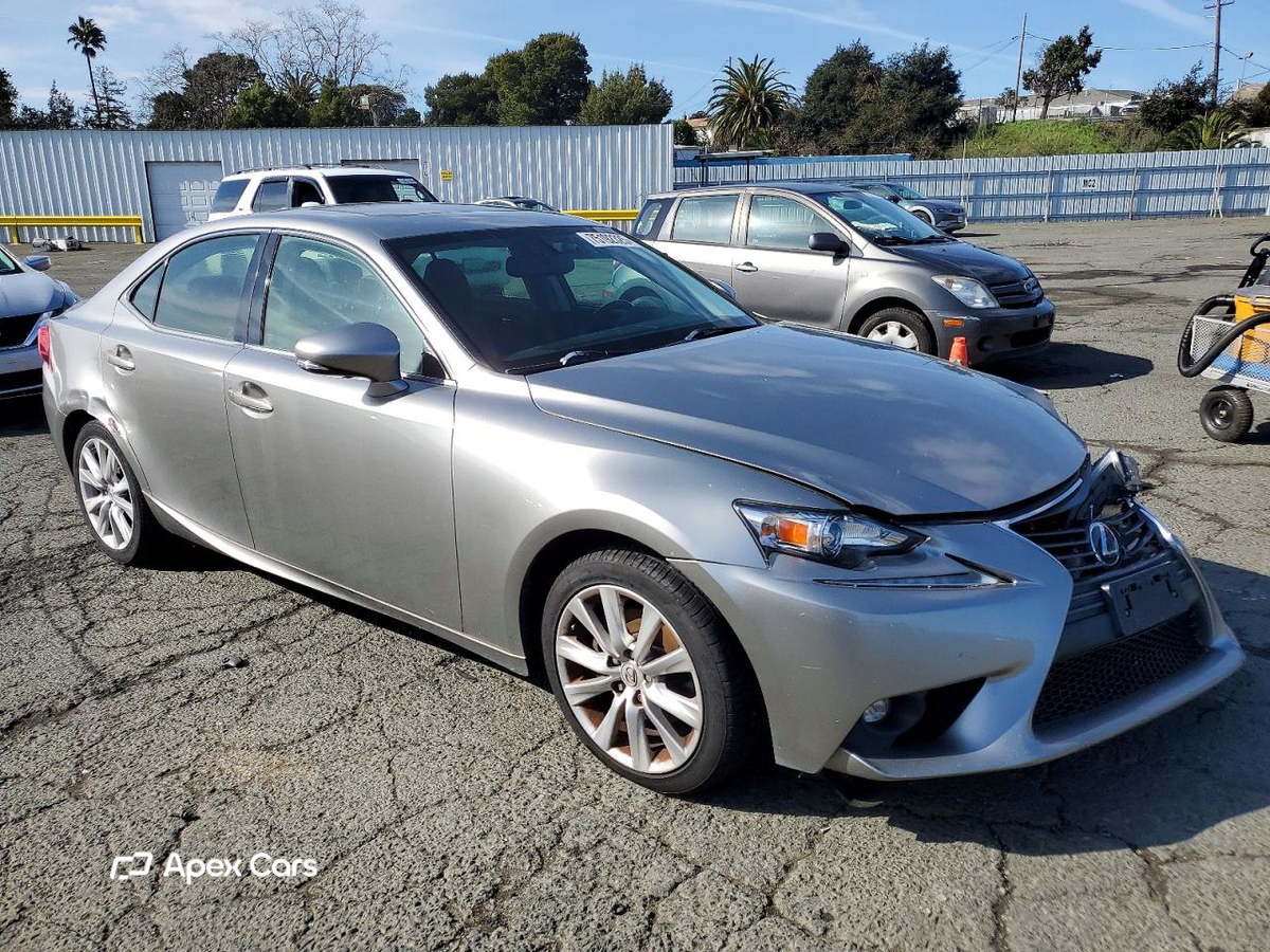 Lexus IS 2015