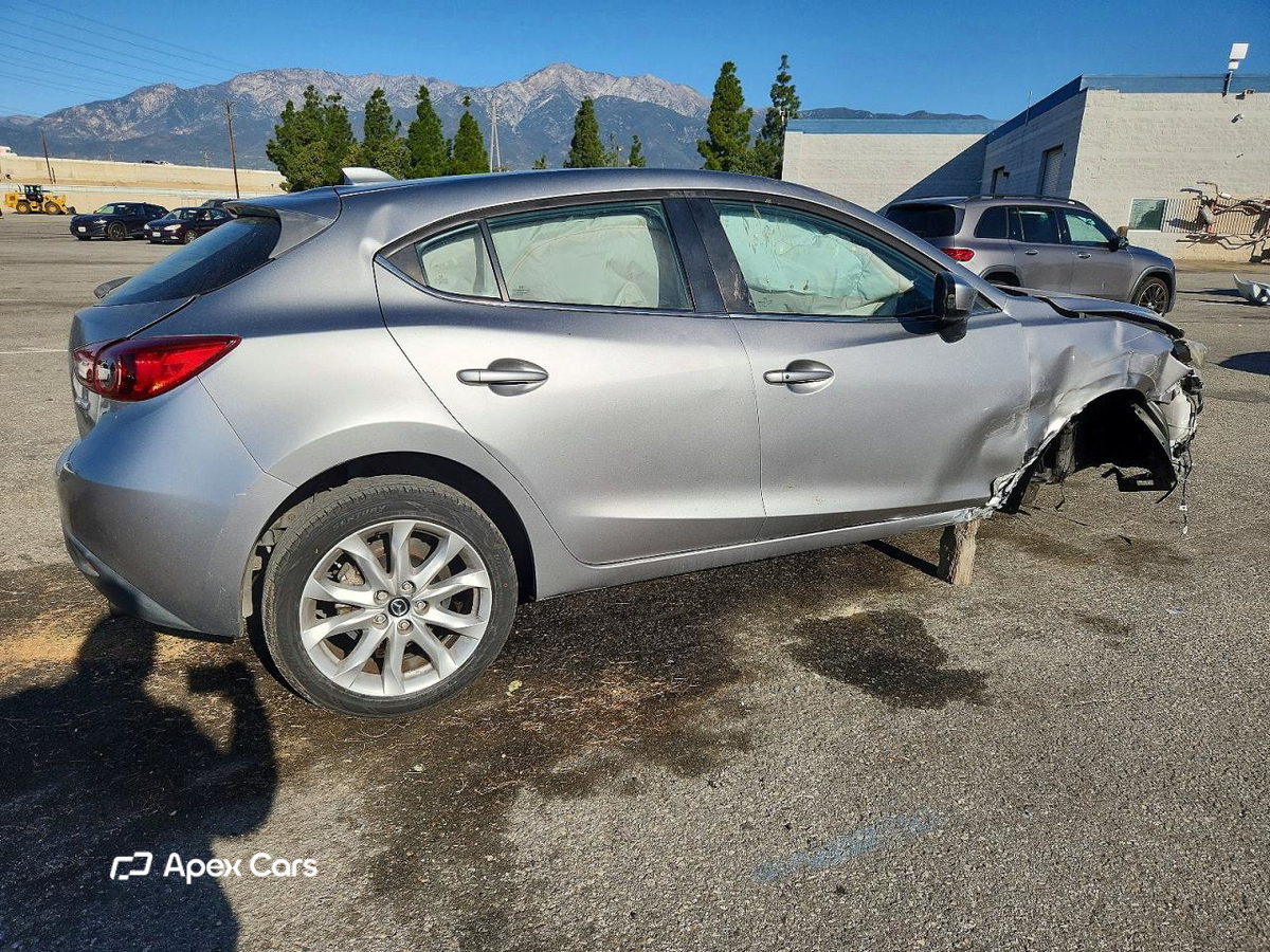 Mazda 3 2015