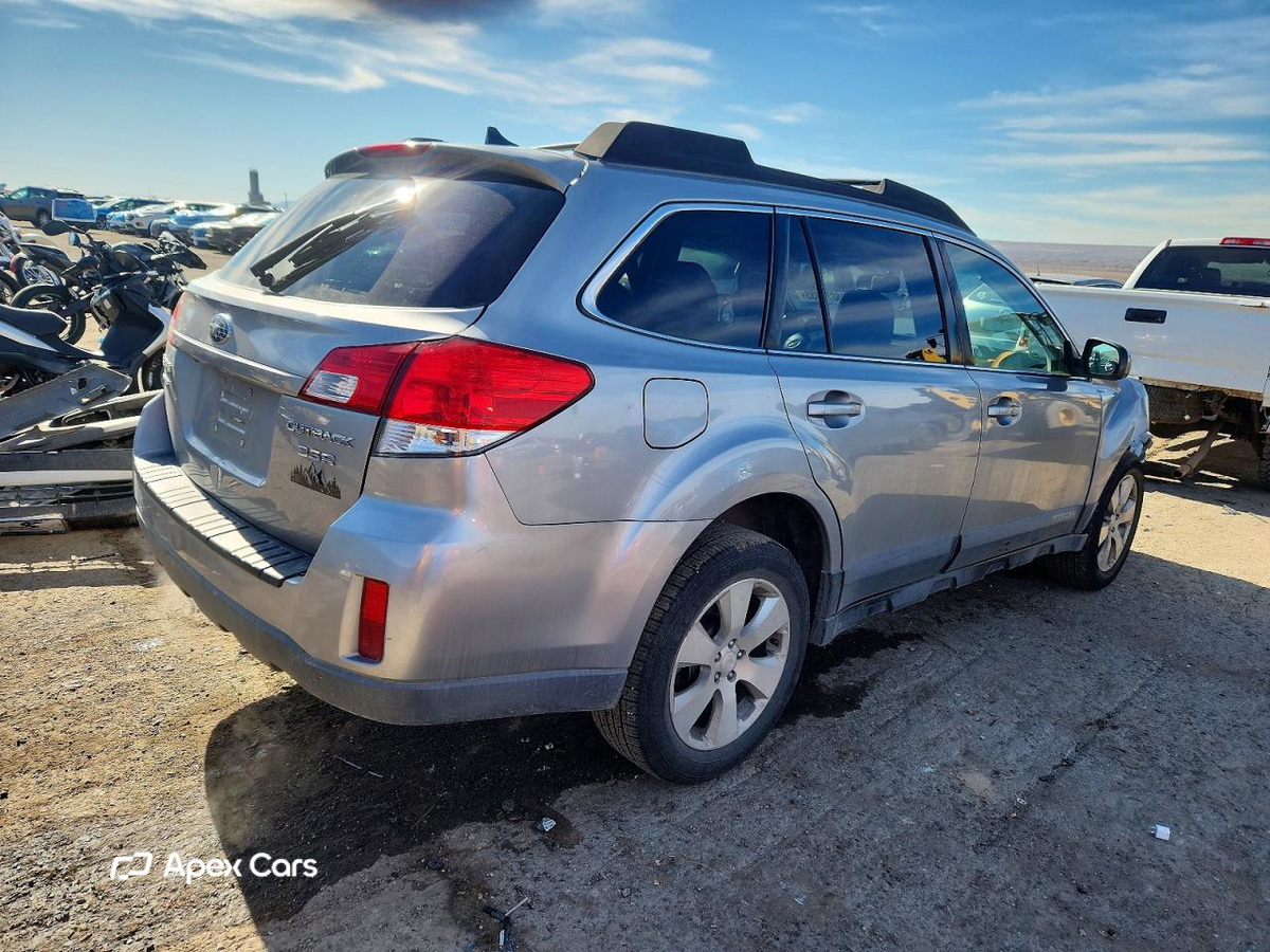 Subaru Outback 2011